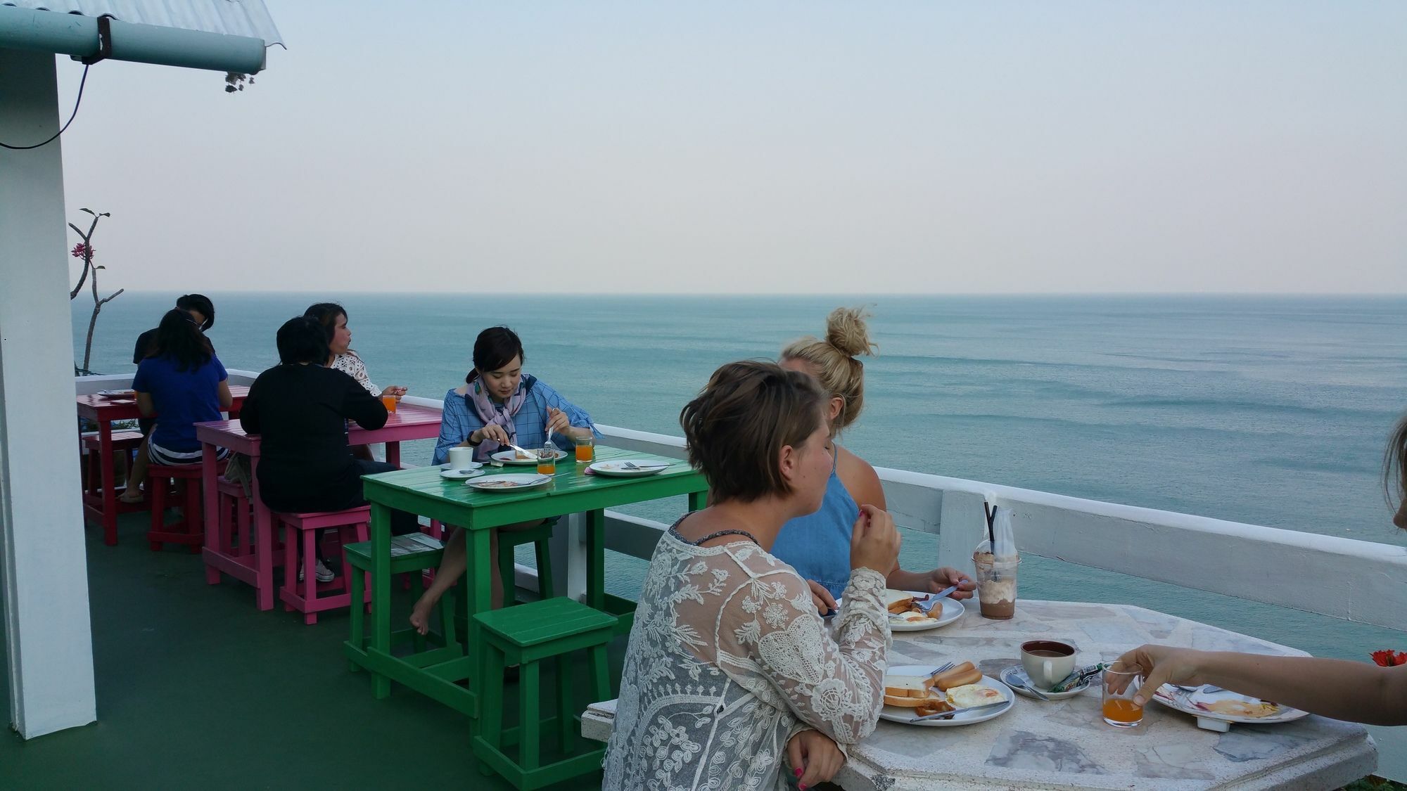 Ocean View Resort - Koh Sichang Buitenkant foto